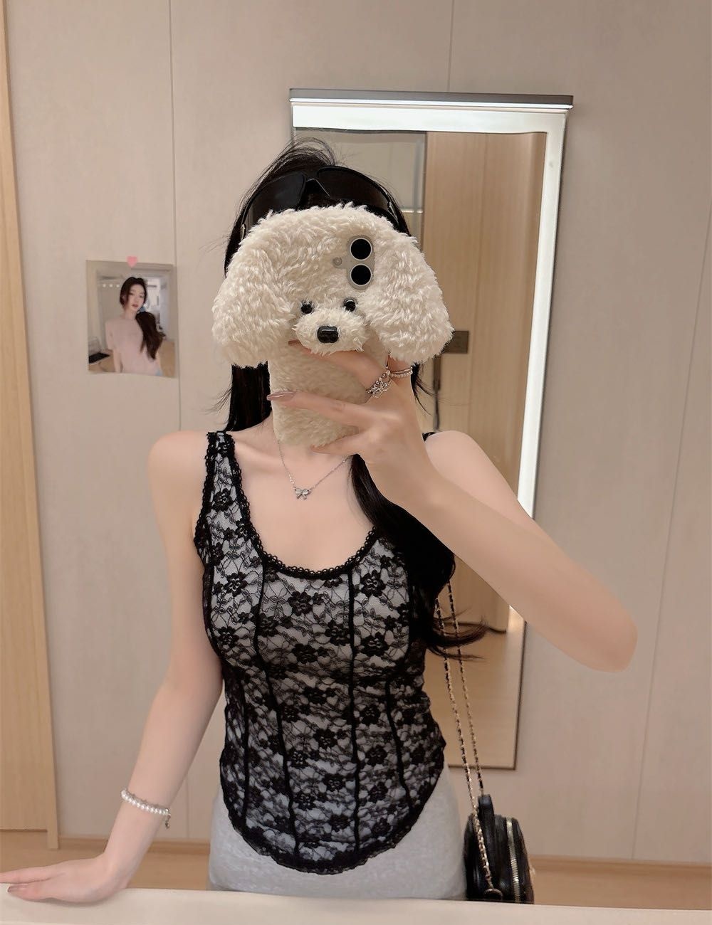 Slim lace halter integrated with chest pad summer vest