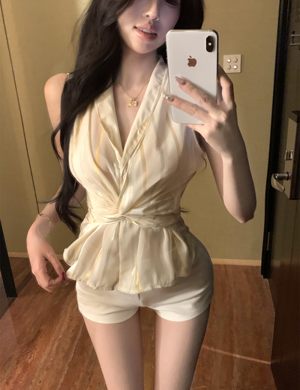 V-neck sleeveless pinched waist France style tops