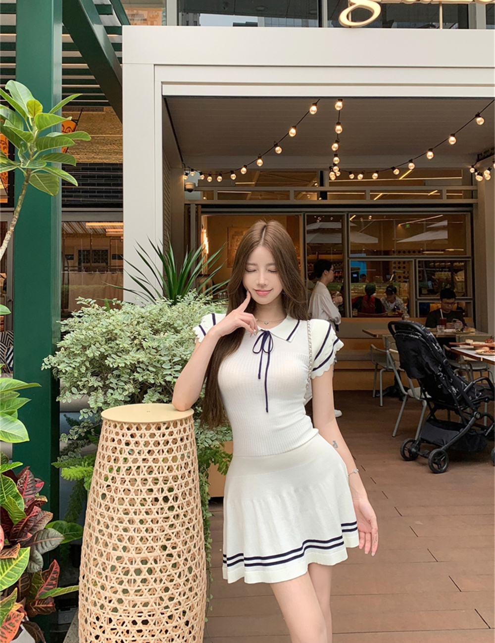 College frenum knitted navy style white dress for women