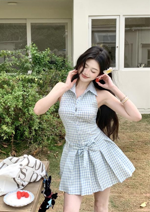 Plaid sleeveless dress inside the ride dress for women