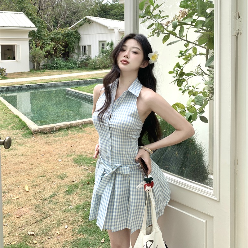 Plaid sleeveless dress inside the ride dress for women