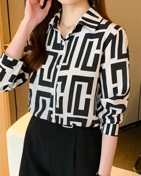 Long sleeve pattern geometry chiffon autumn shirt for women