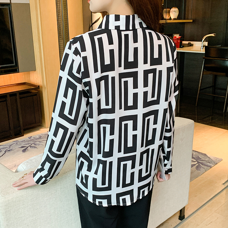 Long sleeve pattern geometry chiffon autumn shirt for women