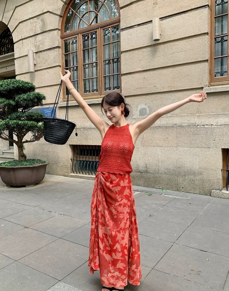 Printing sleeveless vest hollow blooming skirt 2pcs set