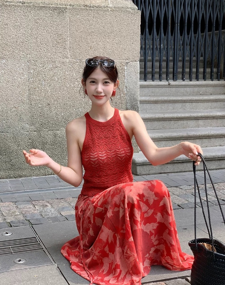 Printing sleeveless vest hollow blooming skirt 2pcs set