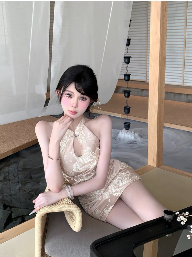 Slim pinched waist cheongsam Chinese style dress for women