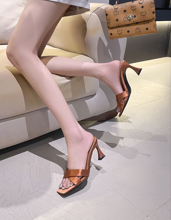 High-heeled European style fine-root slippers