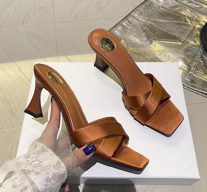 High-heeled European style fine-root slippers