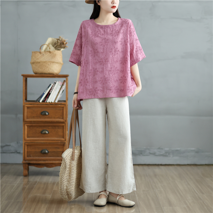 Temperament small shirt embroidery T-shirt
