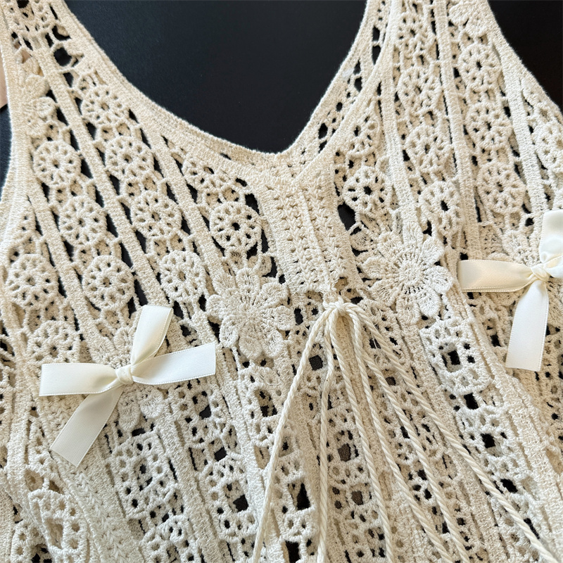 Hollow crochet lace bow vest for women