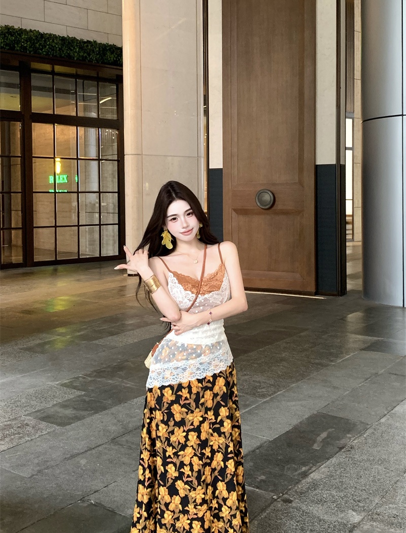 Long lace sling splice Pseudo-two floral dress