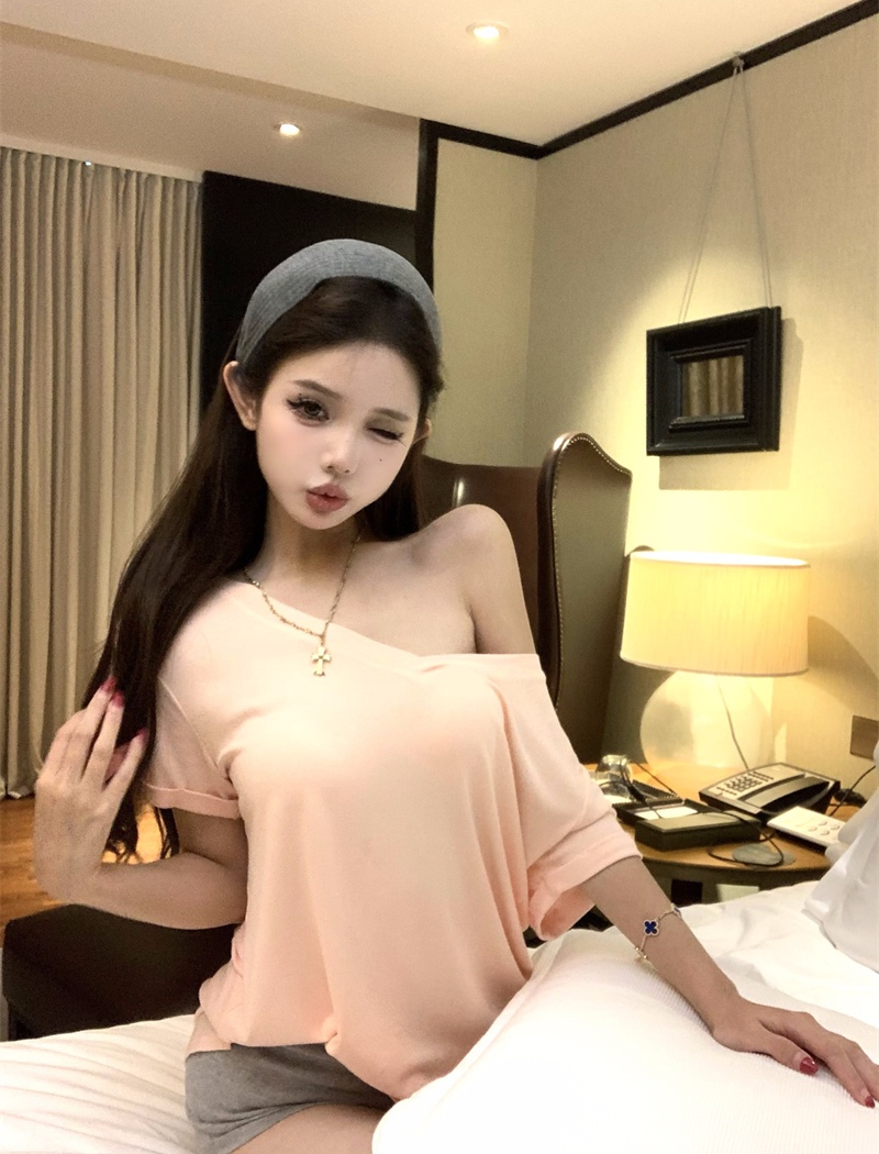 Loose sunscreen black-white T-shirt knitted short sleeve tops