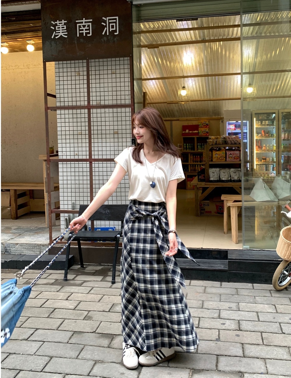 Fashion long skirt black-white skirt for women