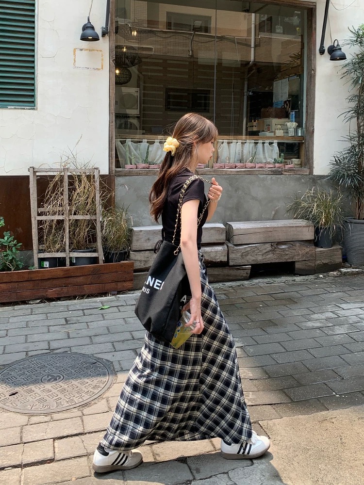 Fashion long skirt black-white skirt for women
