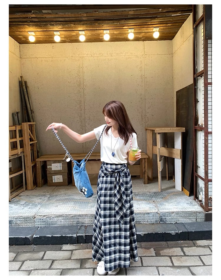 Fashion long skirt black-white skirt for women