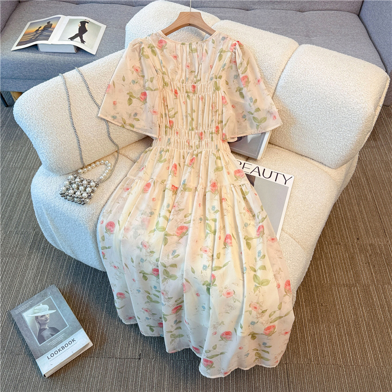 Vacation fat was white lady large yard seaside dress
