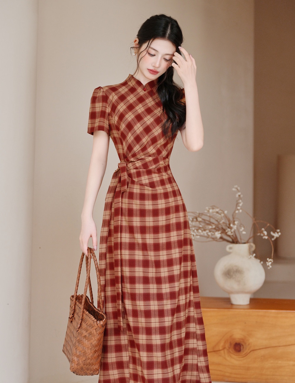 Short sleeve pinched waist plaid dress