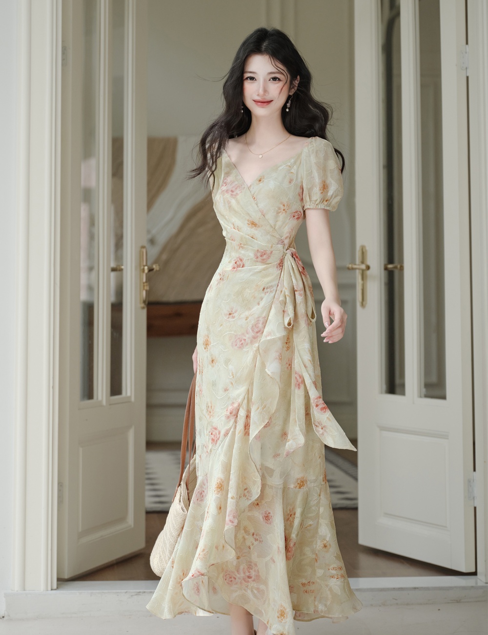 Pinched waist frenum short sleeve dress