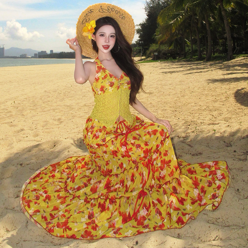 Half vacation sling long skirt floral halter tops a set