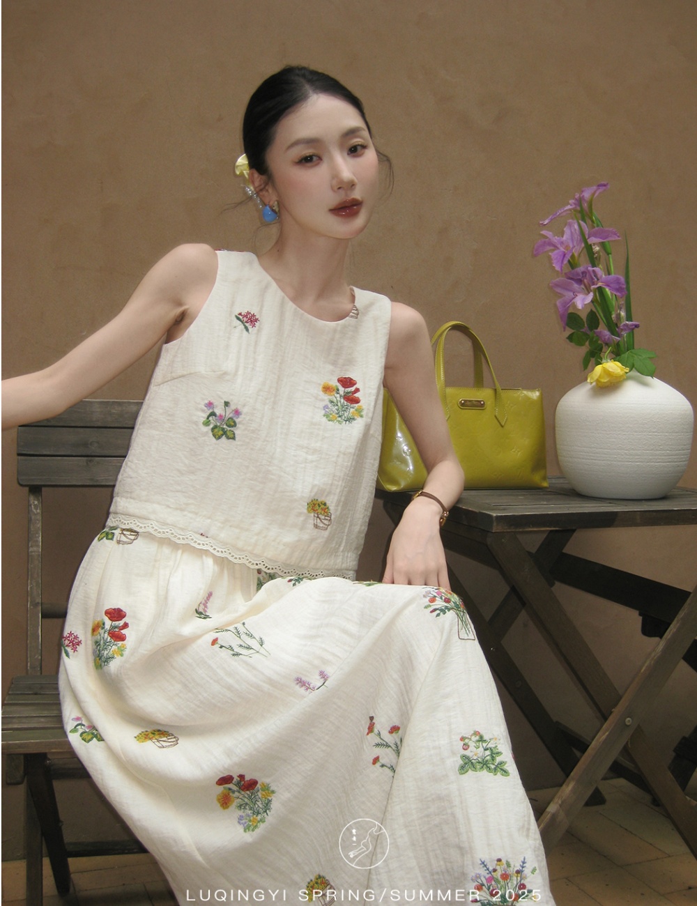 Embroidered summer T-shirt lazy flax skirt a set for women