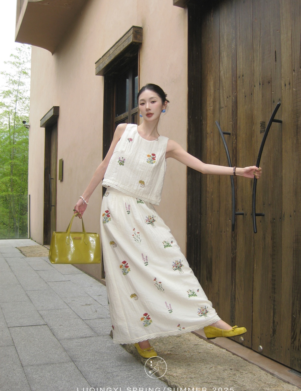 Embroidered summer T-shirt lazy flax skirt a set for women