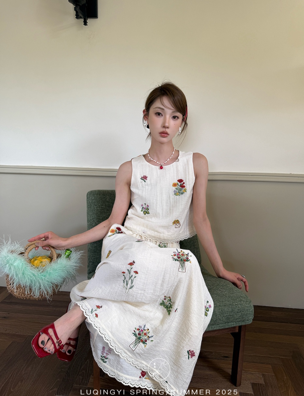 Embroidered summer T-shirt lazy flax skirt a set for women