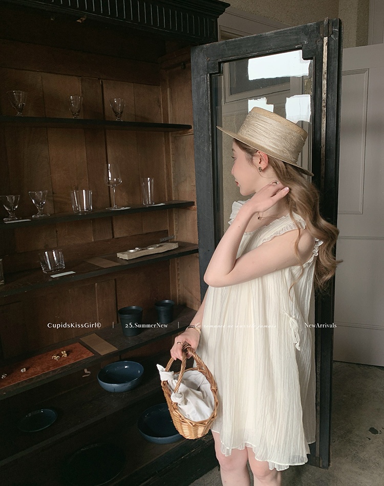 Short maiden boats sleeve dress