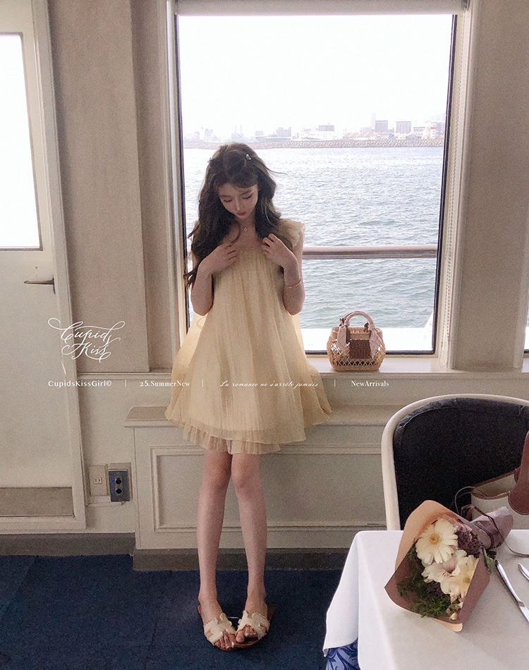 Short maiden boats sleeve dress