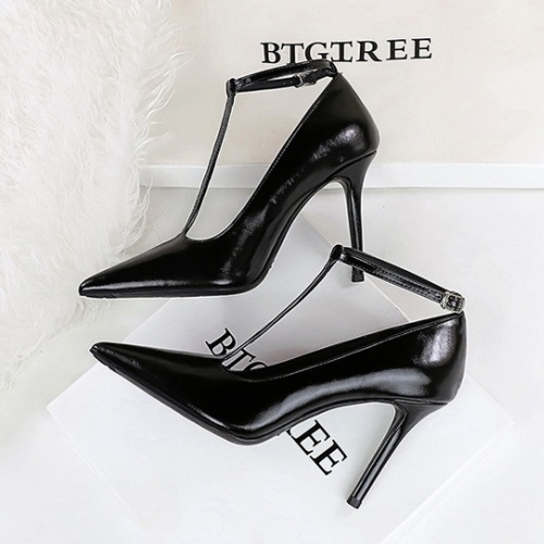 European style T-shirt high-heeled shoes for women