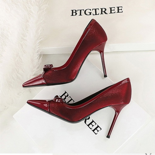 Pointed low high-heeled shoes satin banquet shoes