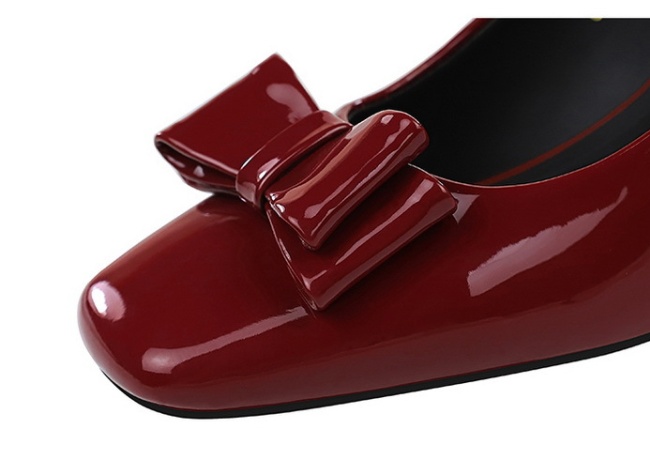 Patent leather thick bow banquet middle-heel European style shoes