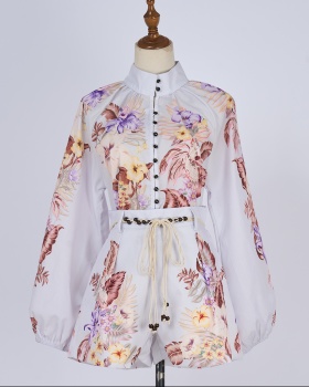 Loose vacation shorts retro high collar shirt a set