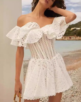 Elegant embroidery dress temperament pinched waist T-back