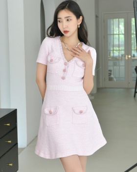 Show young commuting pink dress V-neck chanelstyle T-back
