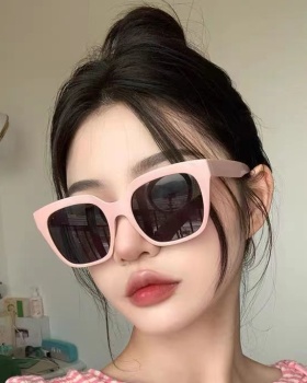 Ultralight elegant classic Sunglasses for women