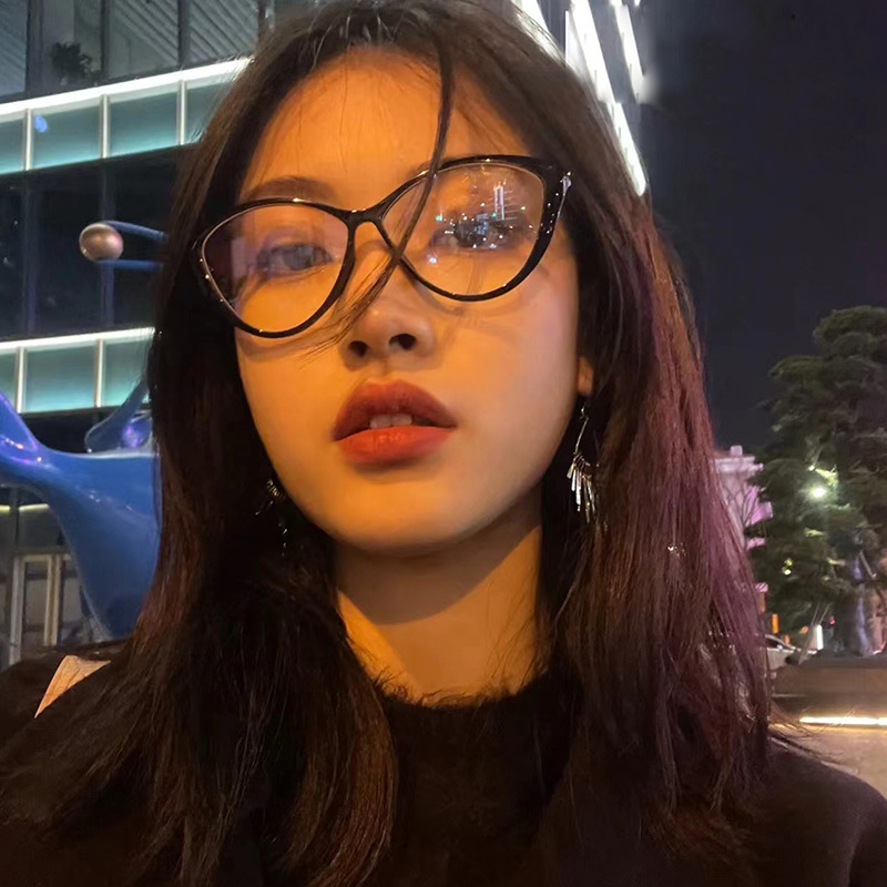 Plain mirror slim artifact big frame glasses