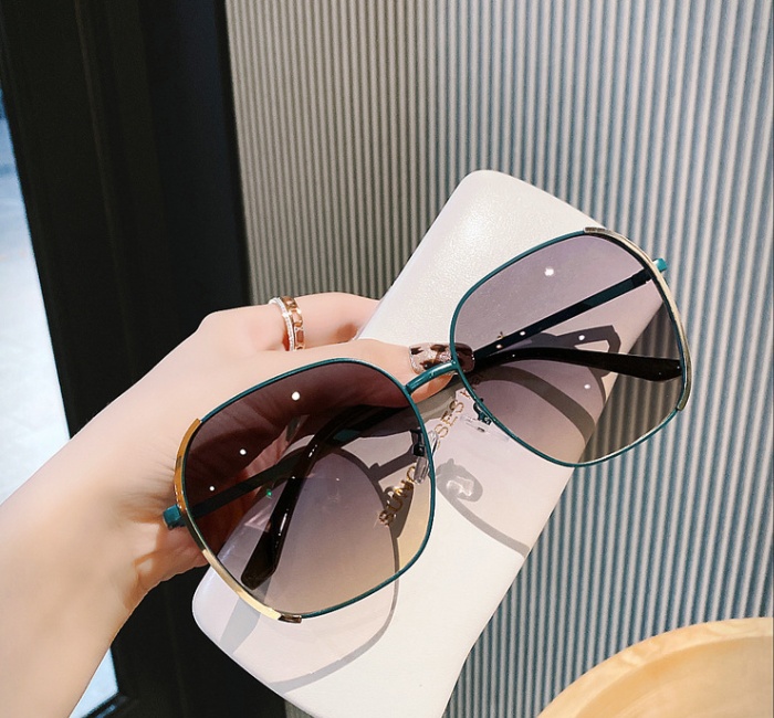 Personality fashion Sunglasses metal glasses
