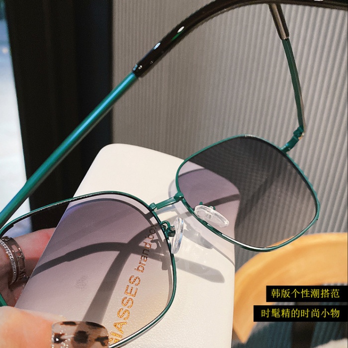 Personality fashion Sunglasses metal glasses