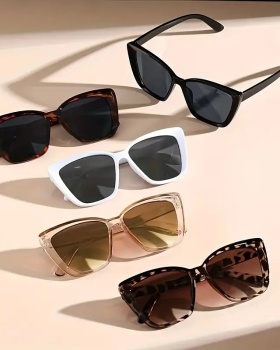 Hollow modeling big square frame European style Sunglasses