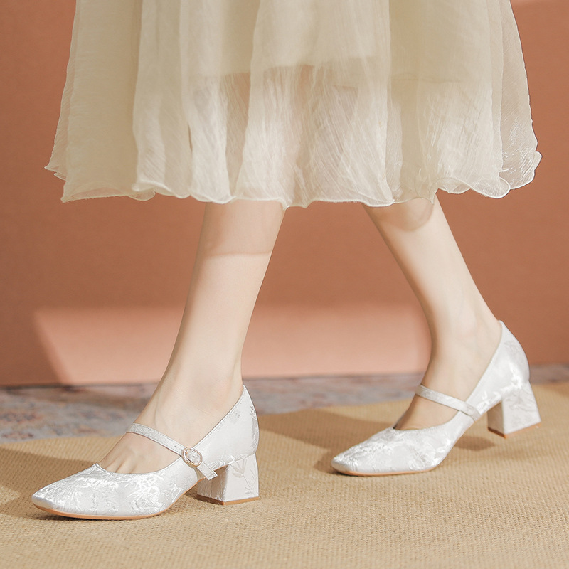 Jacquard pearl satin shoes for women