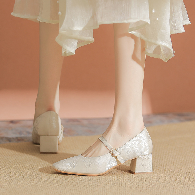Jacquard pearl satin shoes for women
