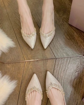 High-heeled shoes for women
