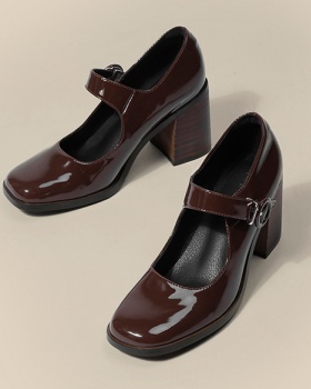 Hepburn style black square head high-heeled thick shoes