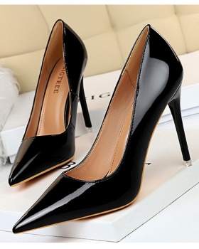 European style slim high-heeled simple glossy sexy shoes