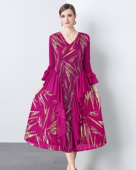 Pleats Please pinched waist summer lotus leaf edges dress