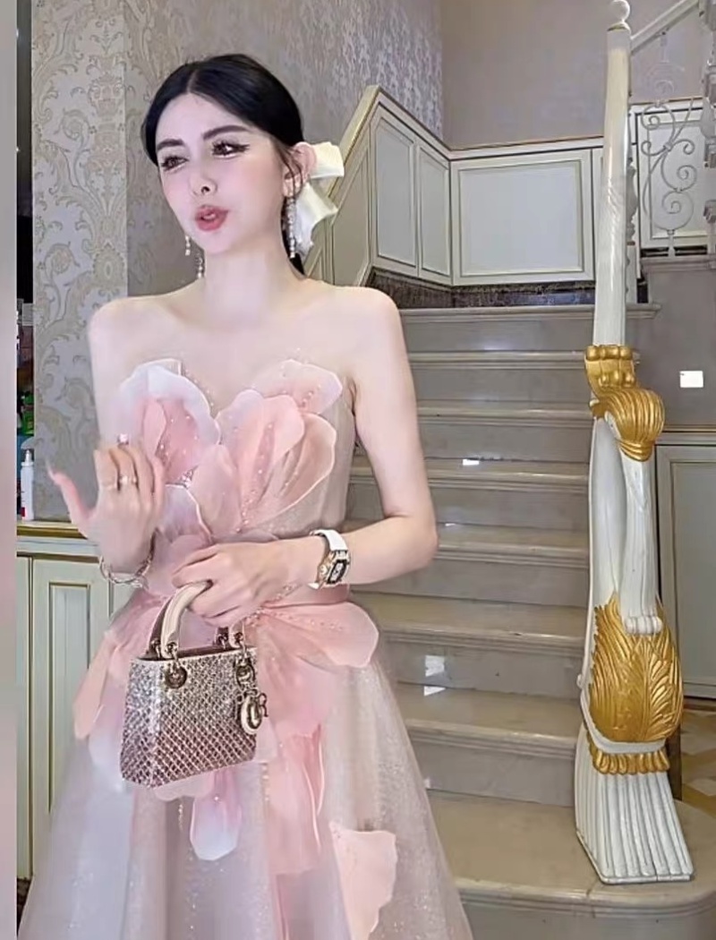 Refinement niche lady dress