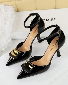 European style metal fine-root low pointed sandals for women