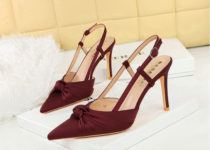 Fine-root pointed shoes European style high-heeled shoes