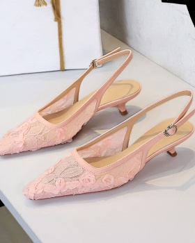 Fine-root low hollow pointed gauze lace European style shoes