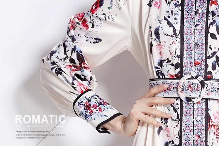Single-breasted European style cstand collar fashion dress